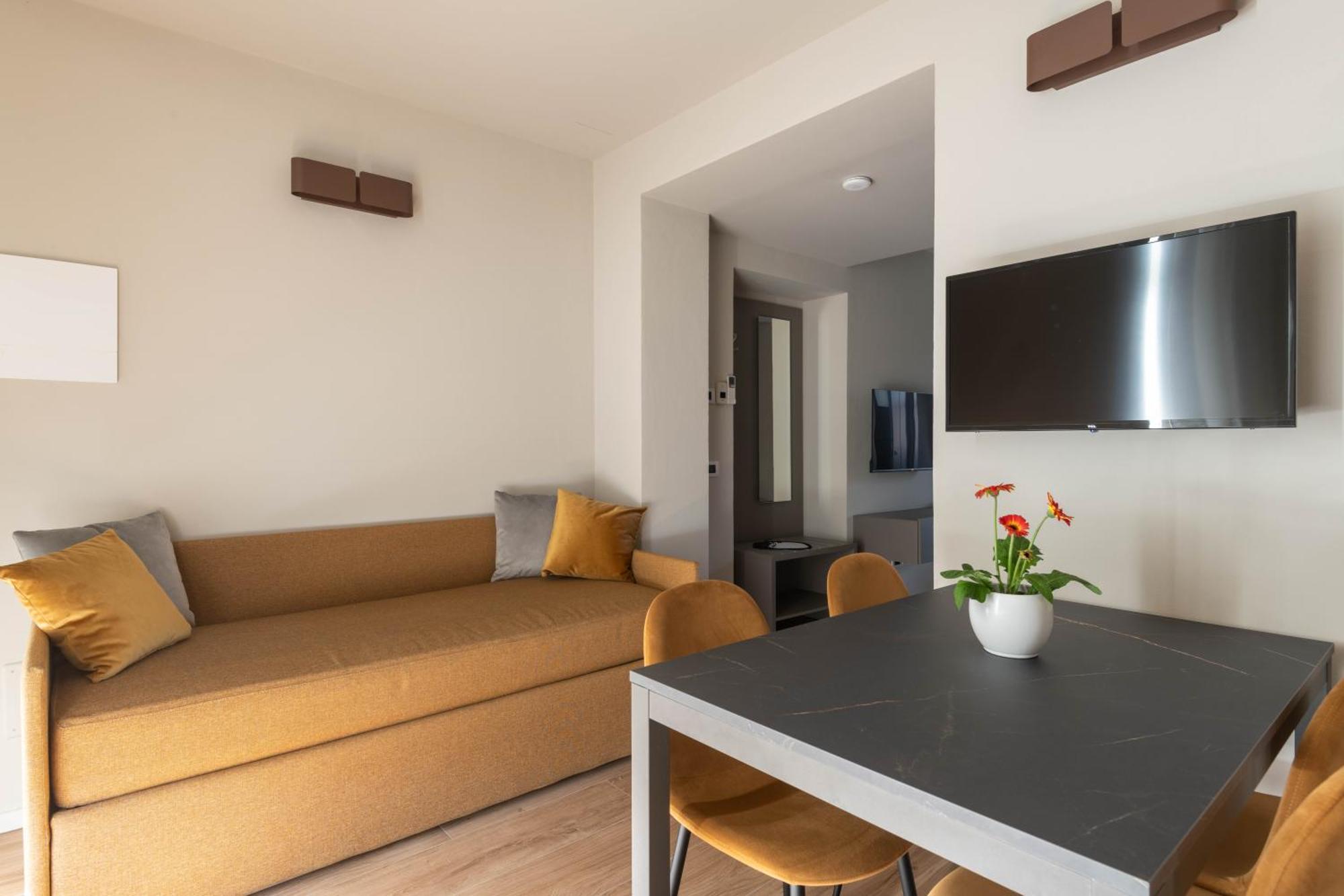 Lucrezia - Vista Langhe -